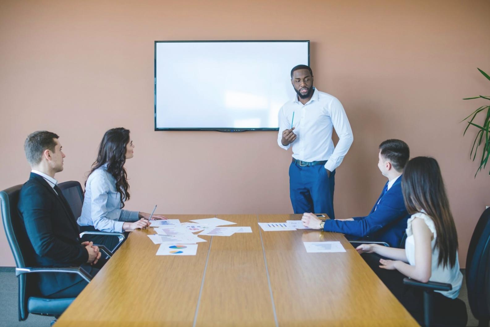 Sesión de trabajo con clientes de synerqivora